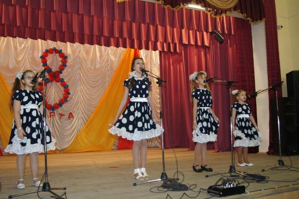 С праздником 8 Марта